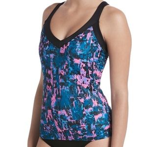 Women’s Nike V-Neck Tankini Top
